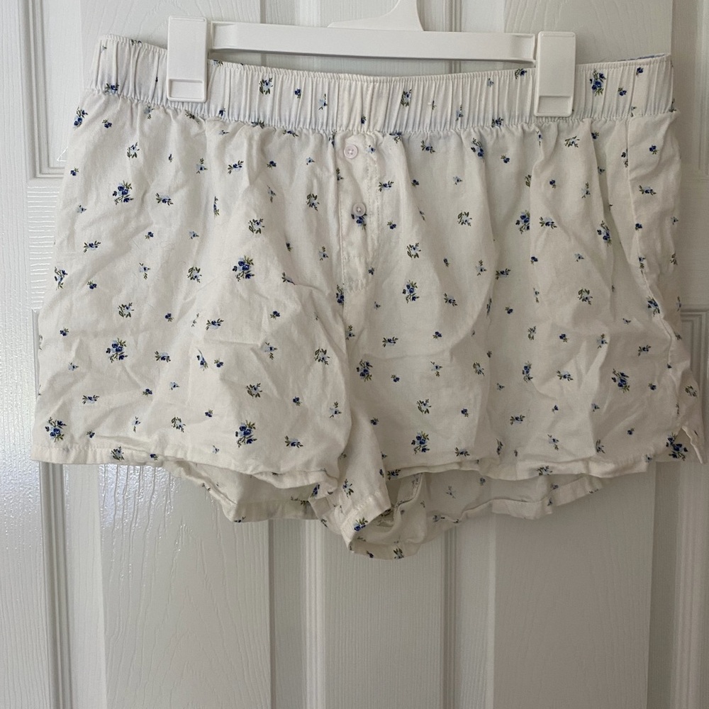 Last chance! Wild Fable Floral Print White Sleep Shorts - Size XL